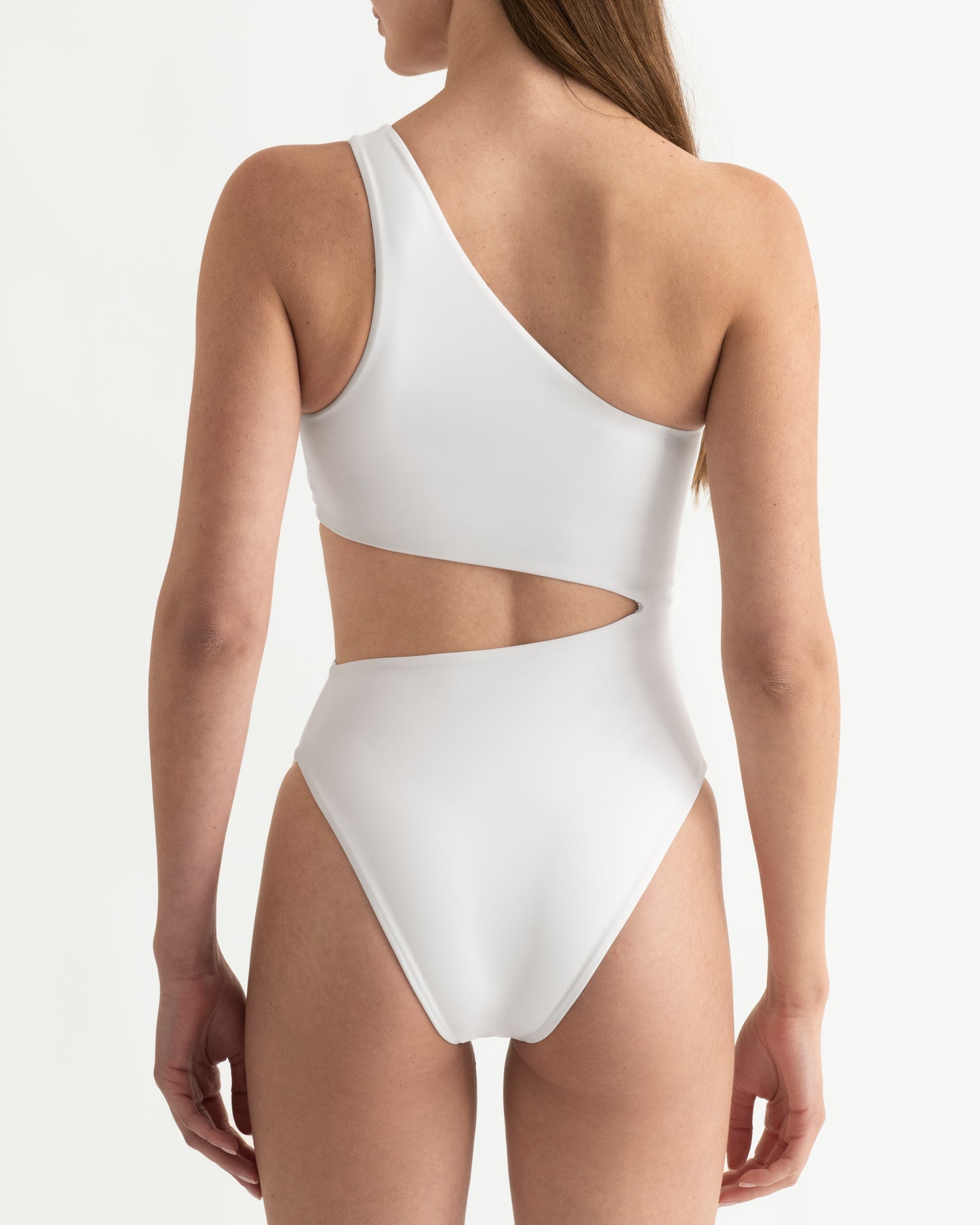 ANYA ONE PIECE - WHITE