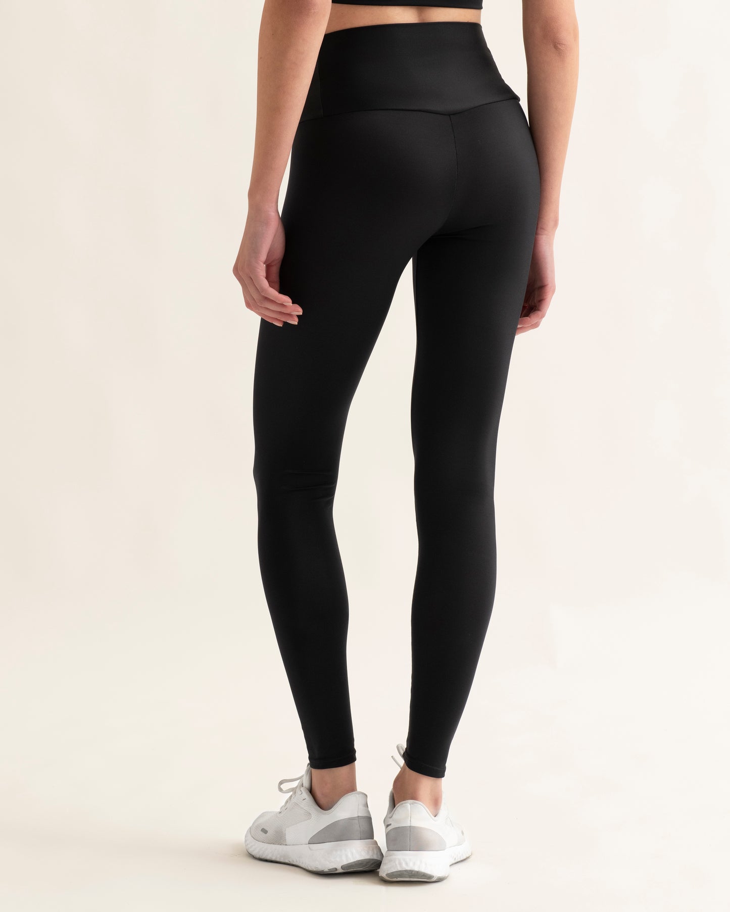 TYFRA LEGGINGS - BLACK